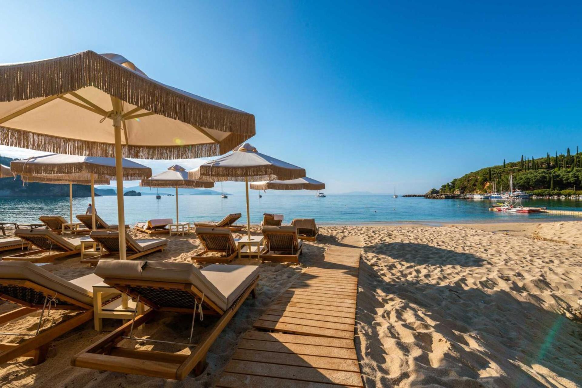 Отель Eterrano Seaside Retreat Парга Экстерьер фото